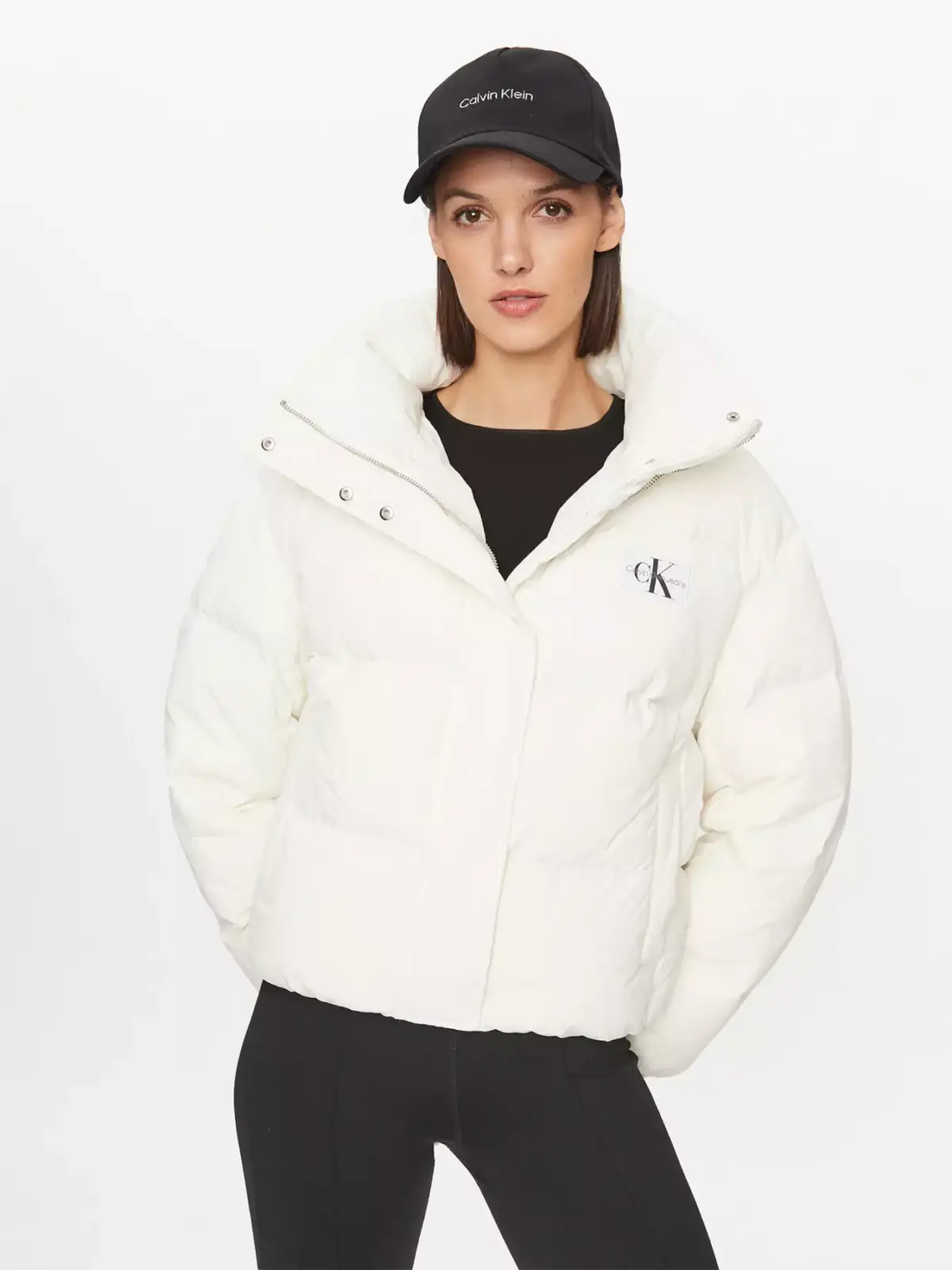 Calvin Klein - Κοντό Γυναικείο Puffer Μπουφάν για Χειμώνα Down Soft Touch Label J20J222235-YBI Λευκό