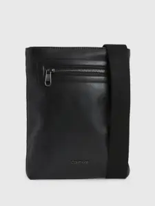 calvin klein flatpack Ανδρική Τσάντα Ώμου / Χιαστί k50k510833 bax Μαύρο