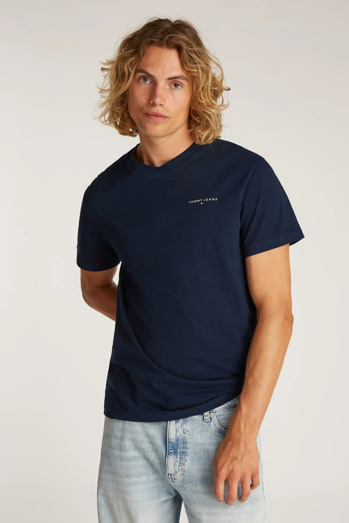 Tommy Hilfiger - Ανδρικό T-shirt  Tjm Slim Linear Chest Ss Tee Ext DM0DM21188-C1G Μπλε Ναυτικό
